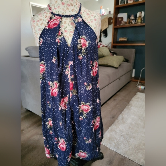 NWTFloral Halter Dress Size L - Picture 1 of 8
